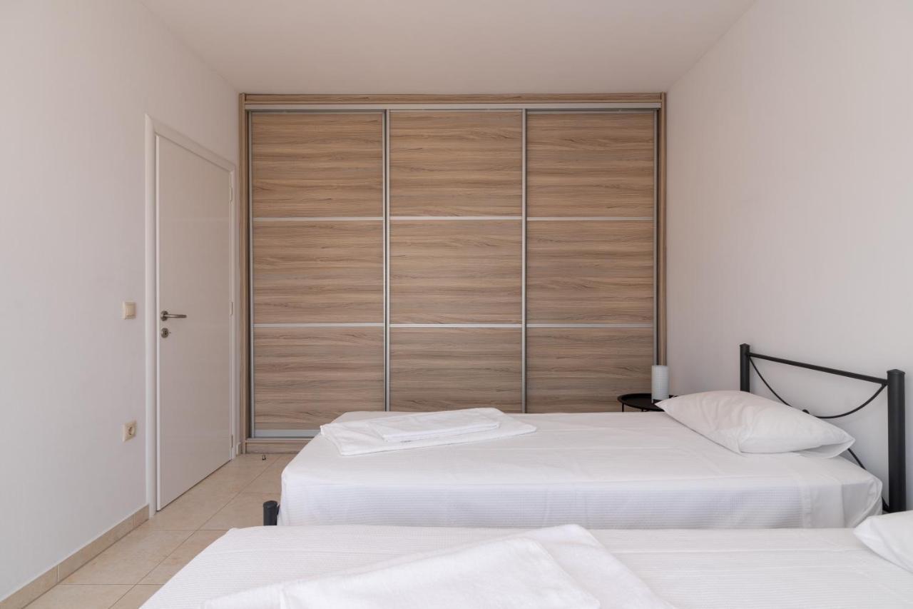 Lungo Mare Apartment Gennadi Exterior photo